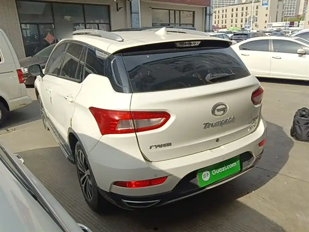 GAC Trumpchi Trumpchi GS4 2017 235T Automatic 2WD Luxury Smart Connected Edition фото 5