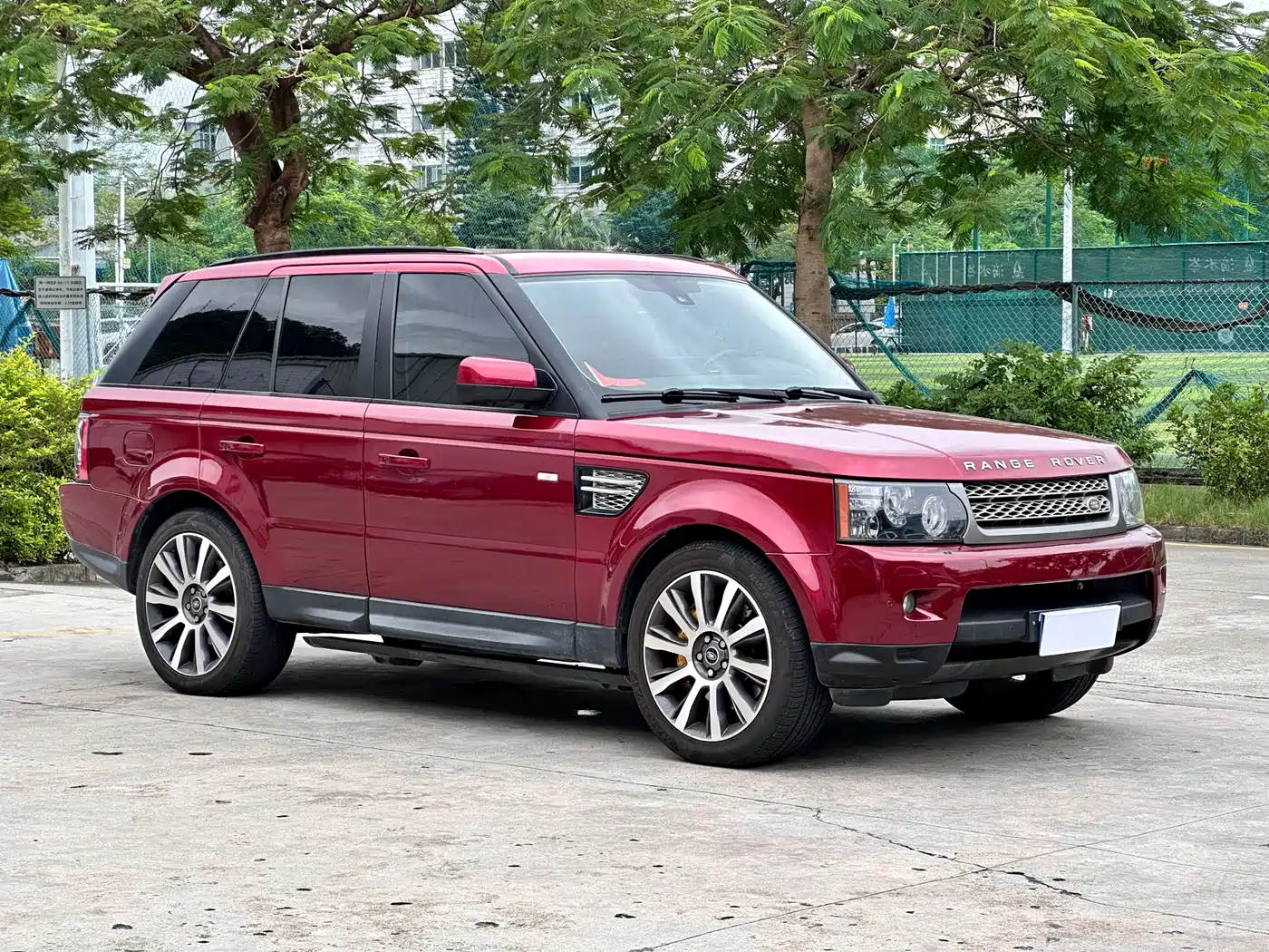 Land Rover Range Rover Sport 2011 3.0 TDV6 Diesel фото 2