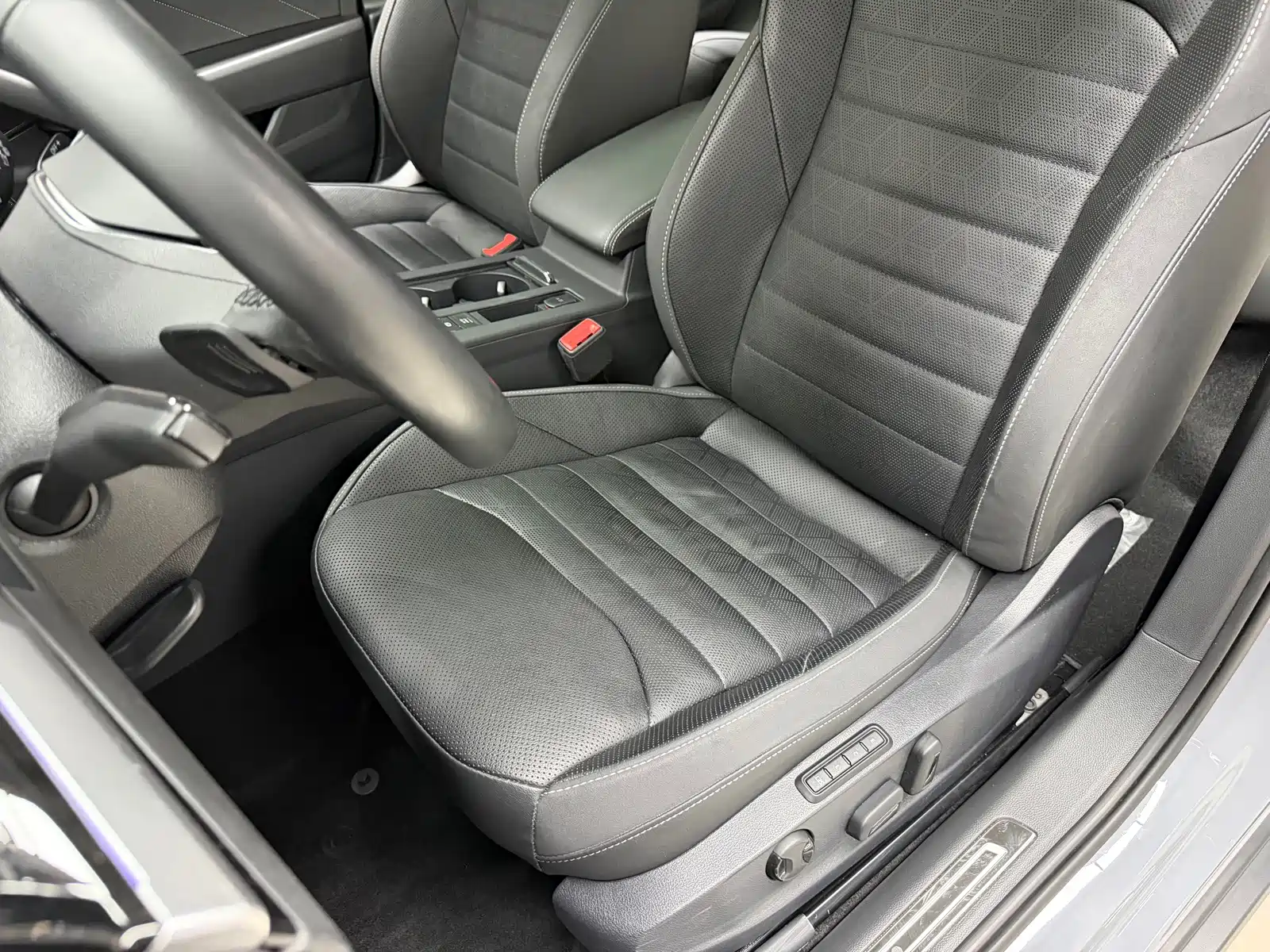 صورة 16 - Volkswagen CC