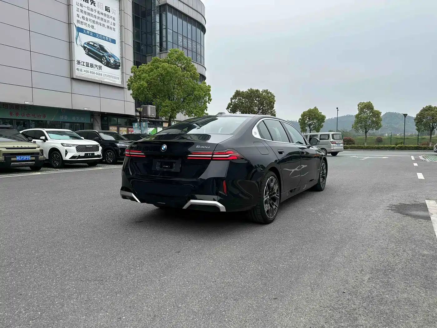 BMW 5 Series 2025 530Li Premium M Sport Package фото 5