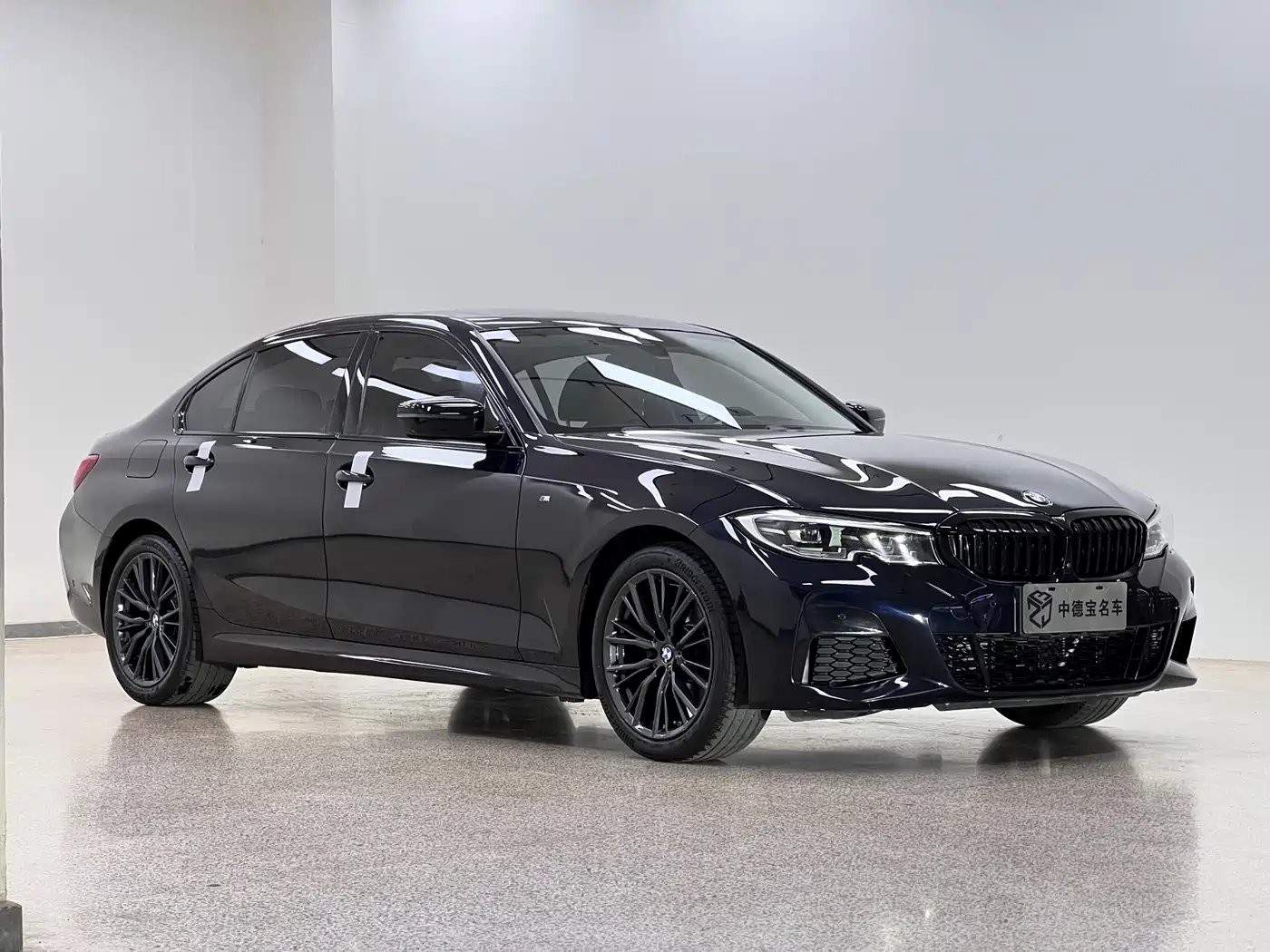 BMW 3 Series 2021 325Li M Sport Night Edition фото 3