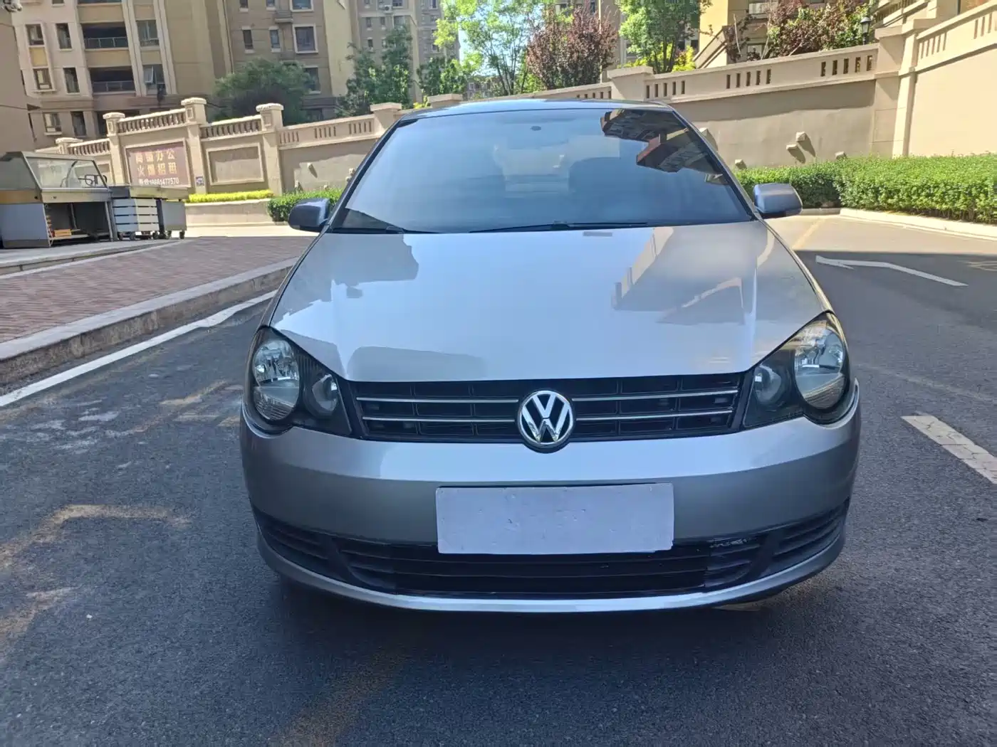 Volkswagen Polo 2011 Jingqu 1.4L Manual Joy Edition фото 3