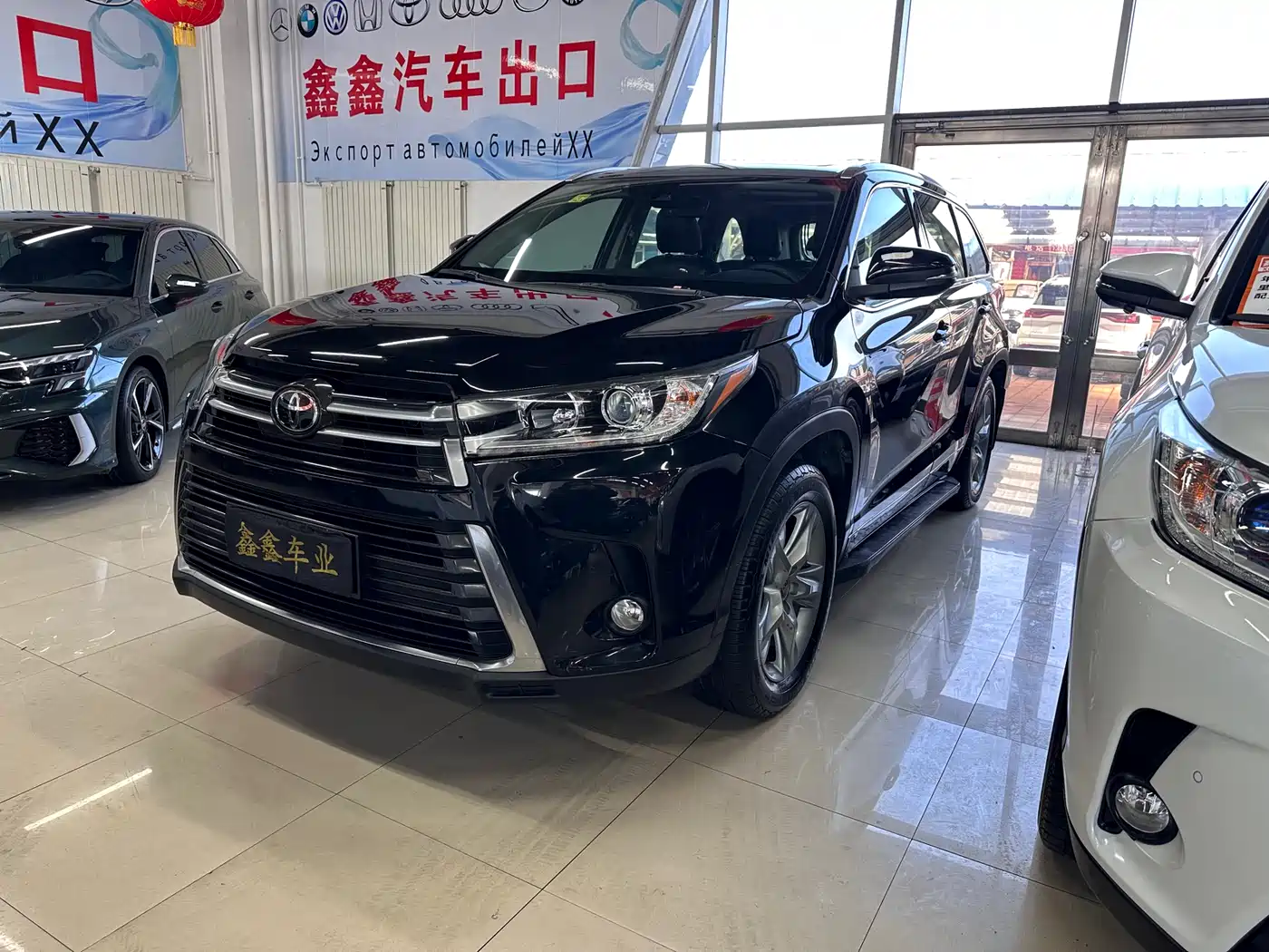 TOYOTA HIGHLANDER