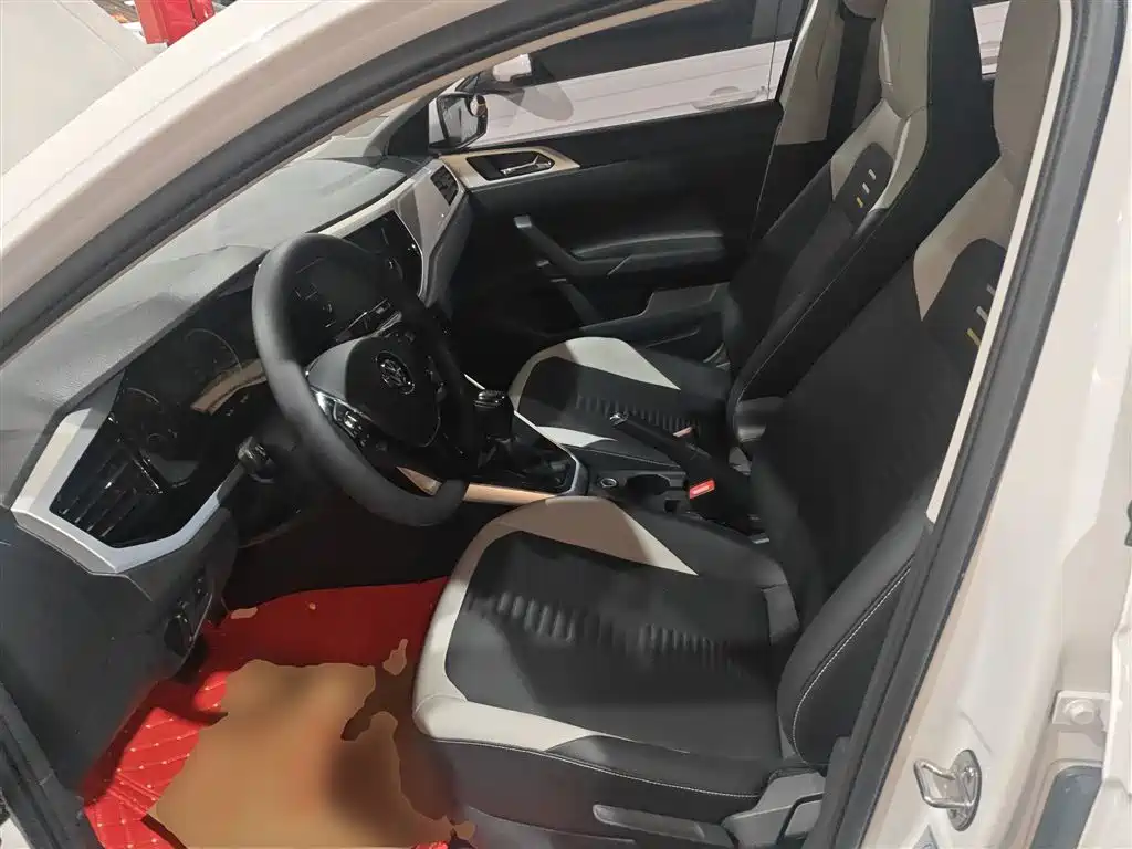 Volkswagen Polo 2019 Plus 1.5L Automatic Colorful Tech Edition фото 15