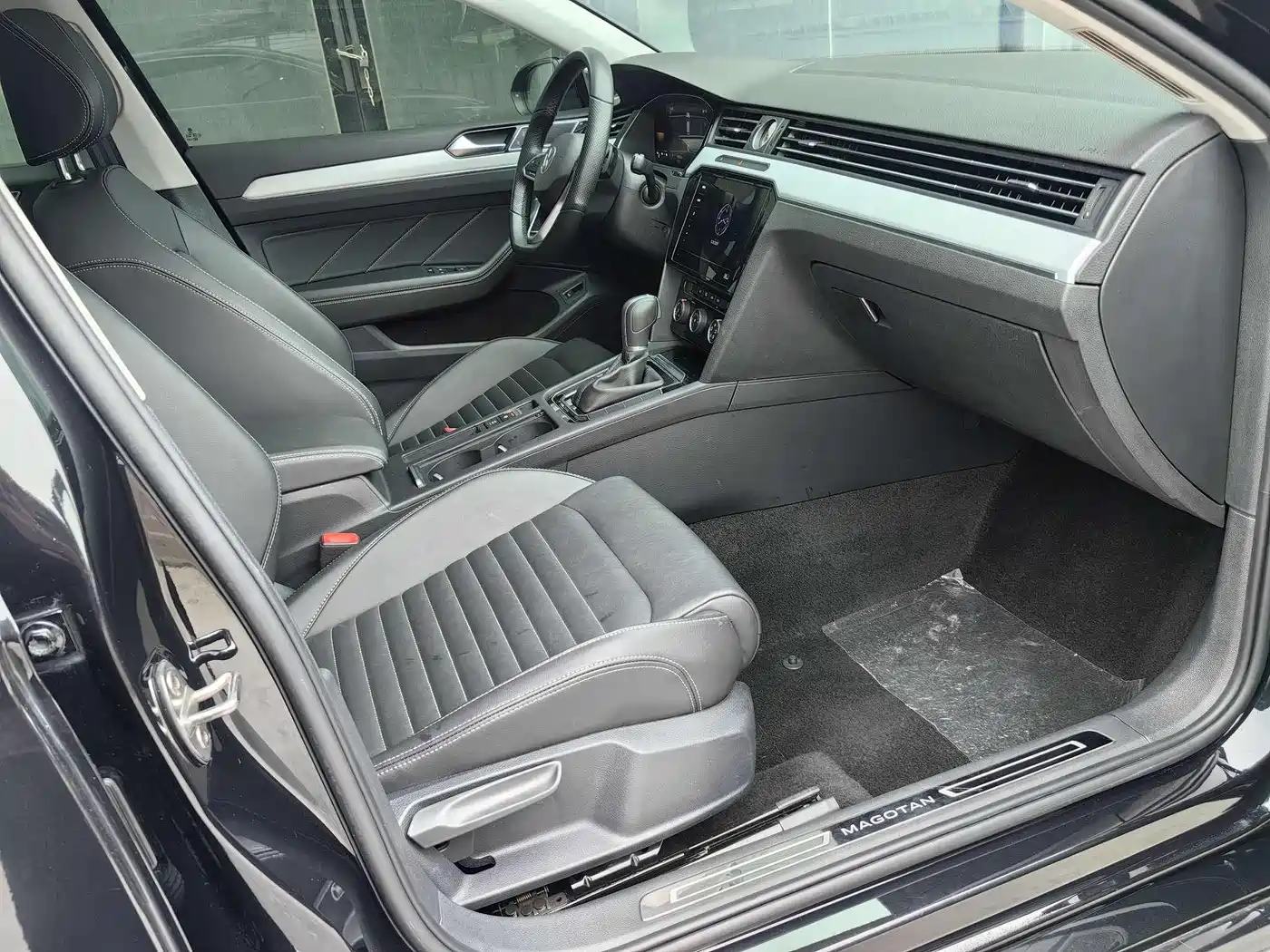 Volkswagen Magotan 2024 2 Million Units Public Sharing Edition 280TSI DSG Comfort фото 10