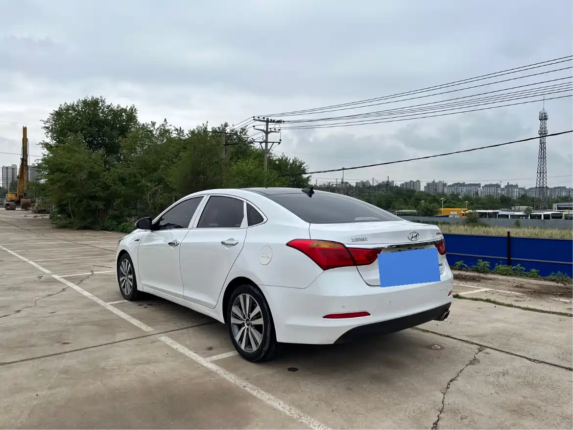 Hyundai Mistra 2016 1.6T Automatic Smart GLS фото 15