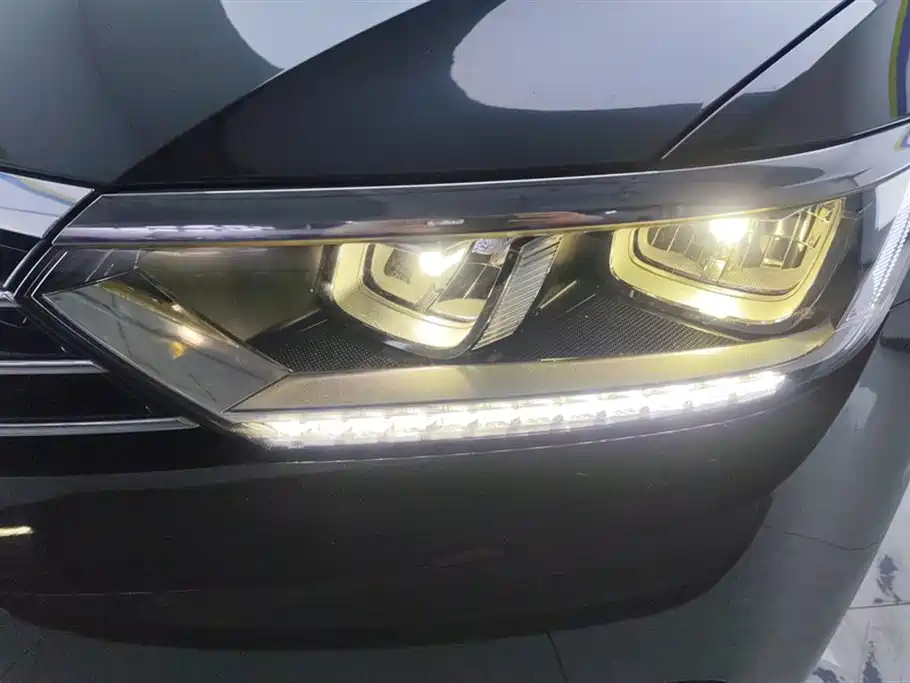 Volkswagen Magotan 2019 330TSI DSG Leading China VI фото 5