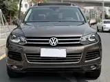 Фото 2 - Volkswagen Touareg