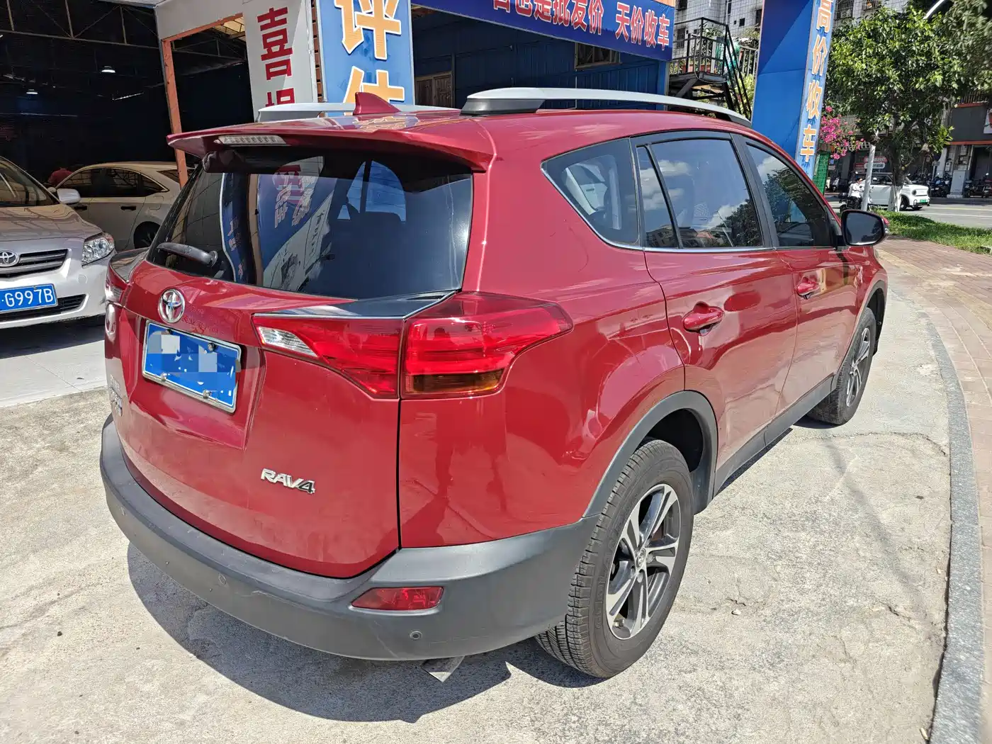 Toyota RAV4 Rongfang 2015 2.0L CVT 2WD Trend Edition фото 3