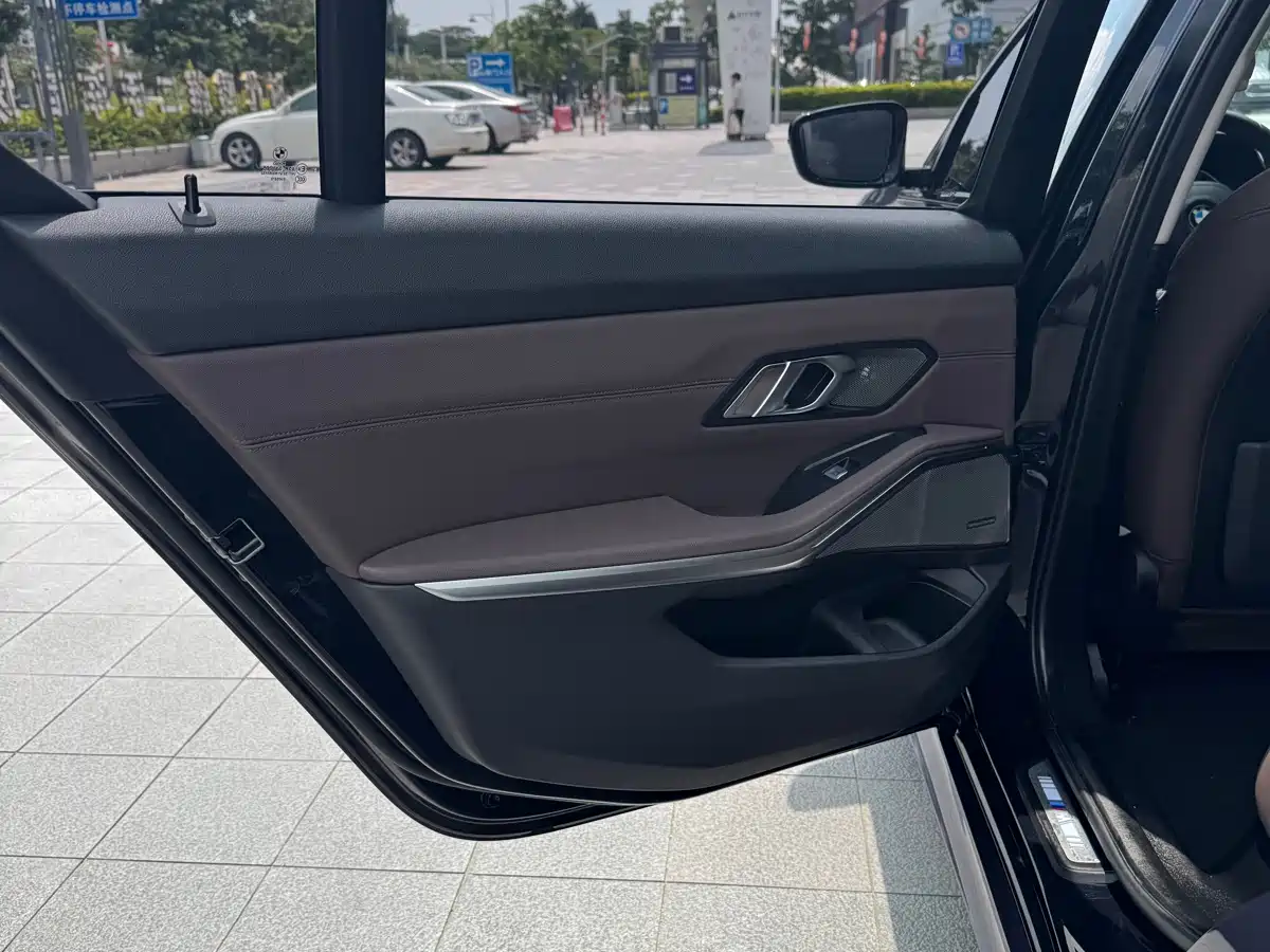 BMW 3 Series 2021 Second Facelift 325Li M Sport Night Package фото 16
