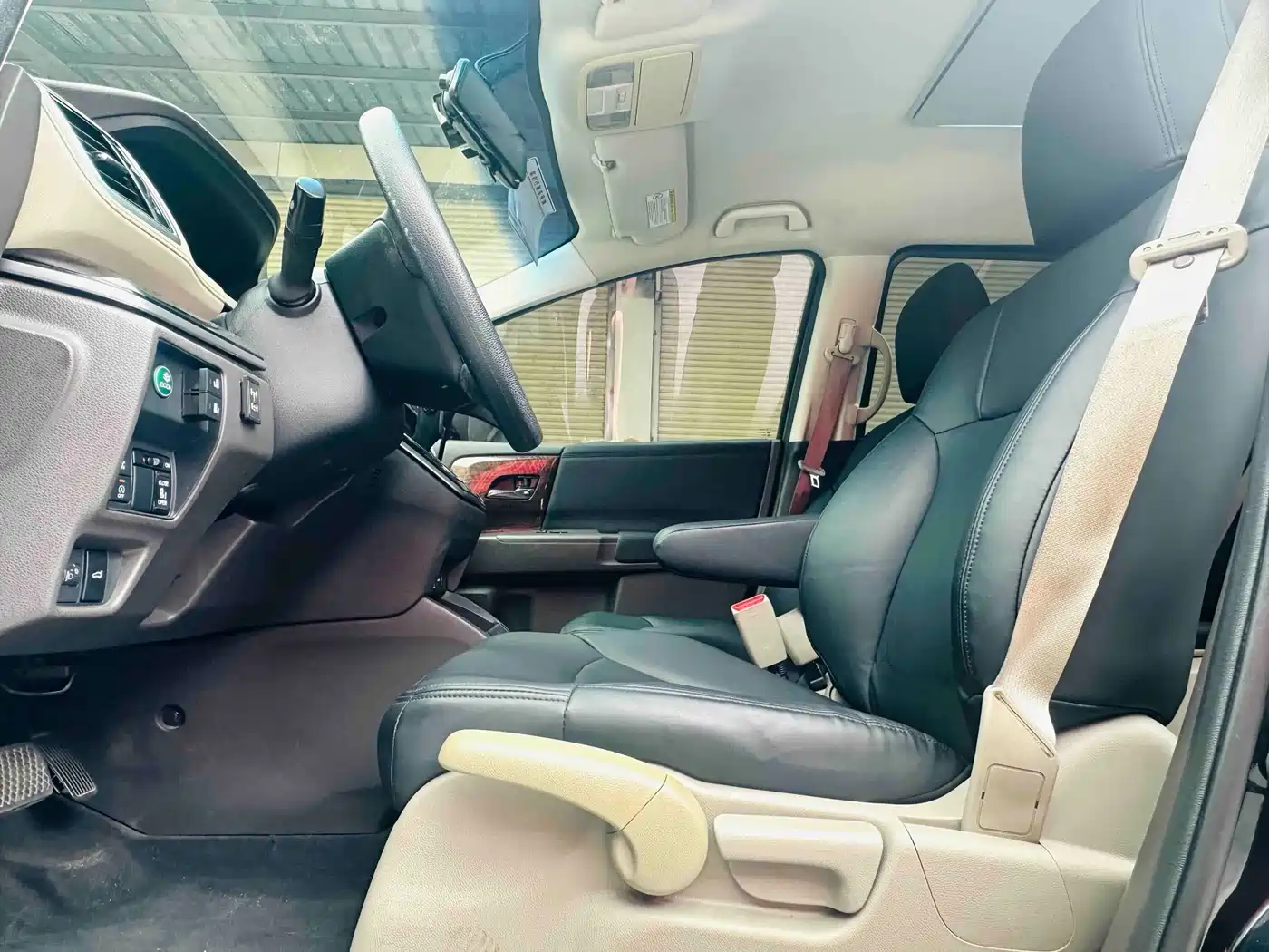 Honda Odyssey 2015 Facelift 2.4L Comfort Edition фото 9