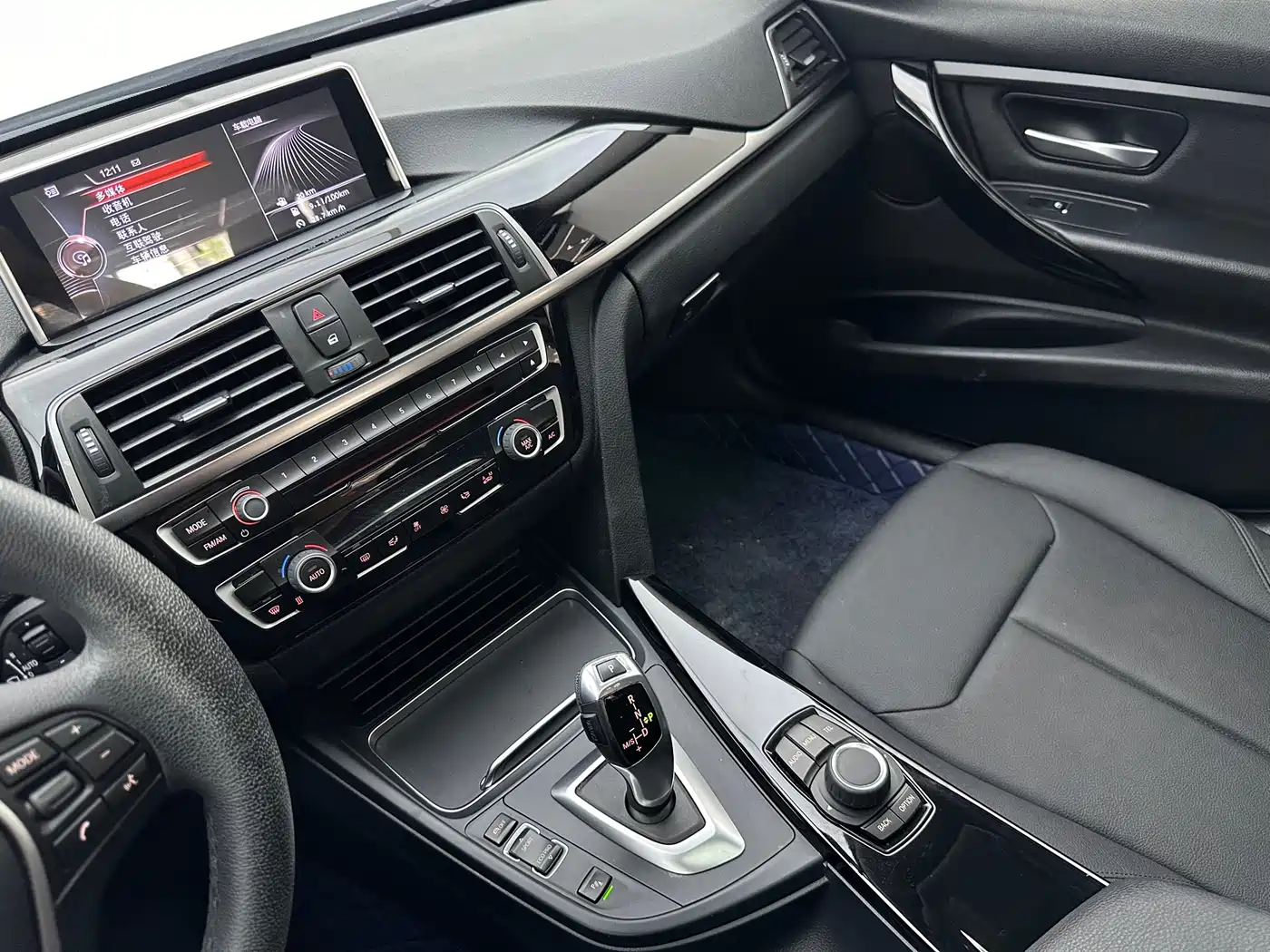 BMW 3 Series 2017 320Li Fashion фото 13