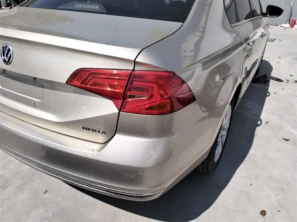 Volkswagen Bora 2016 Model 1.6L Manual Comfort фото 24