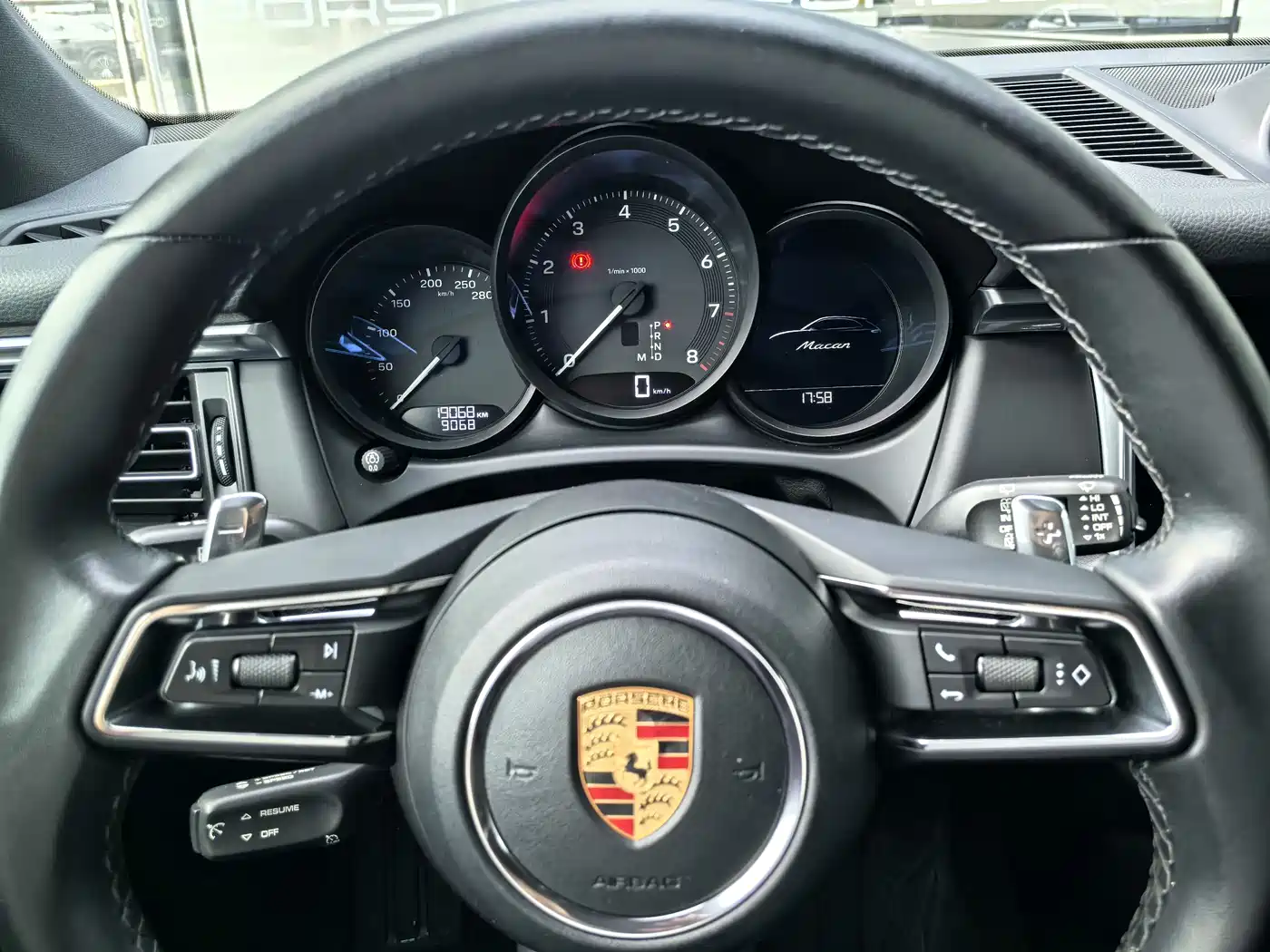 Porsche Macan 2023 Macan 2.0T фото 9