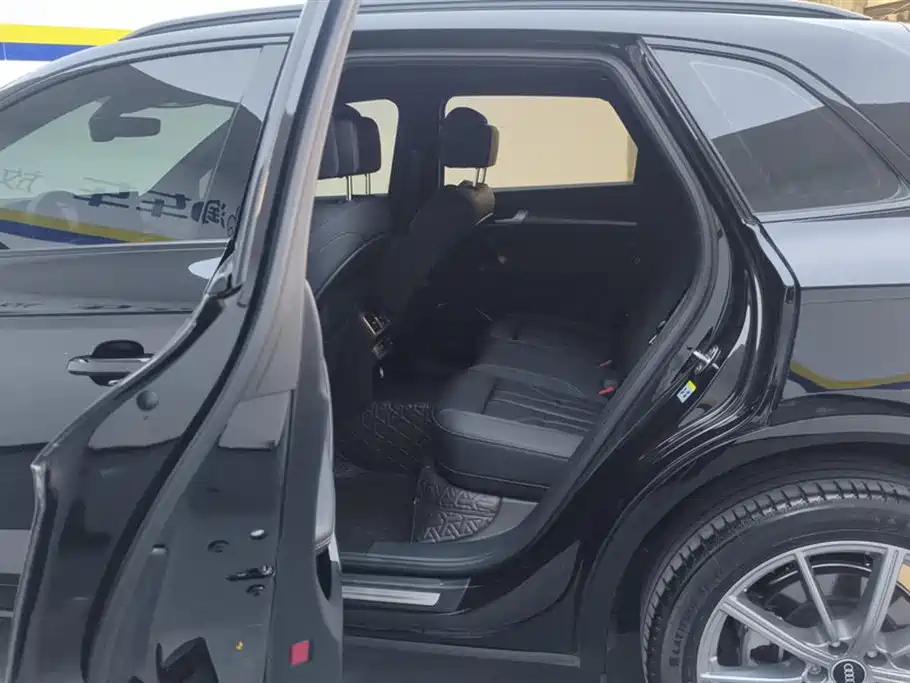 Audi Q5L 2023 40T Luxury Dynamic фото 11