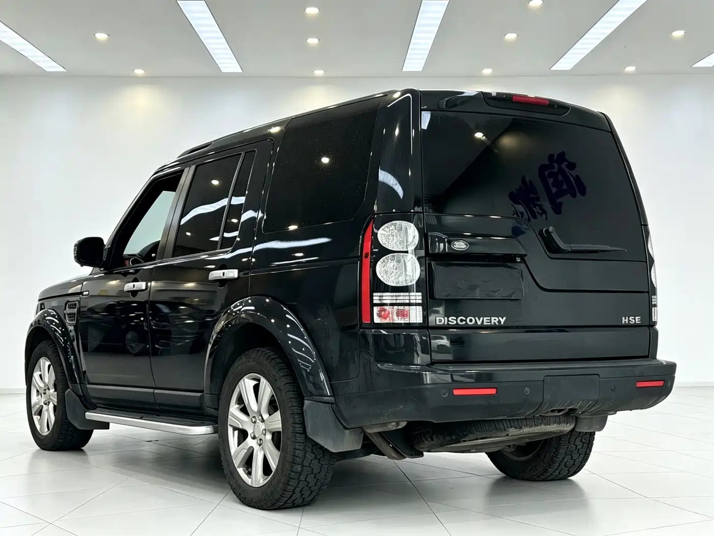 Land Rover Discovery 2015 3.0 SC V6 SE фото 5