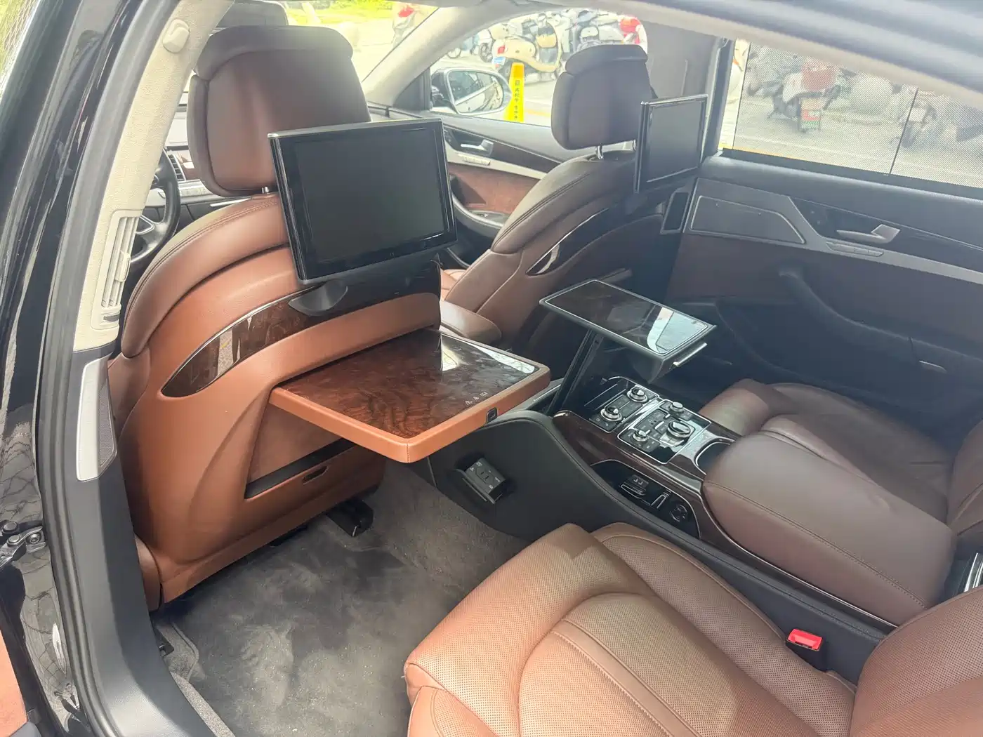 Audi A8 2014 A8L 6.3 FSI W12 quattro Flagship фото 23