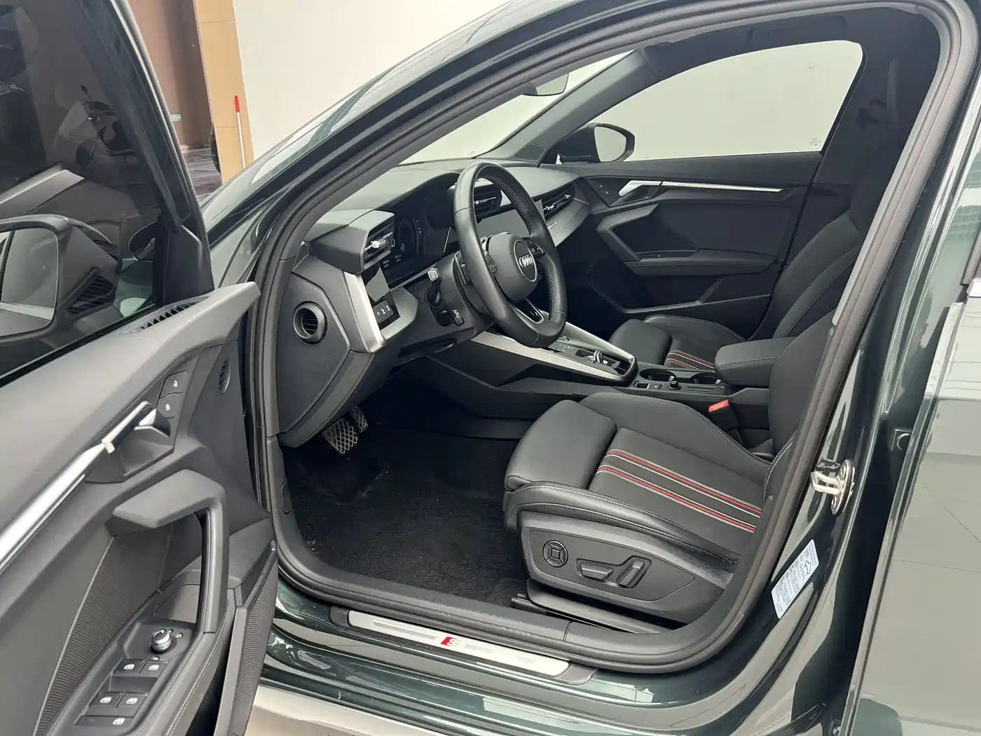 Audi A3 2023 Facelift A3L Limousine 35 TFSI Fashion Sport фото 8