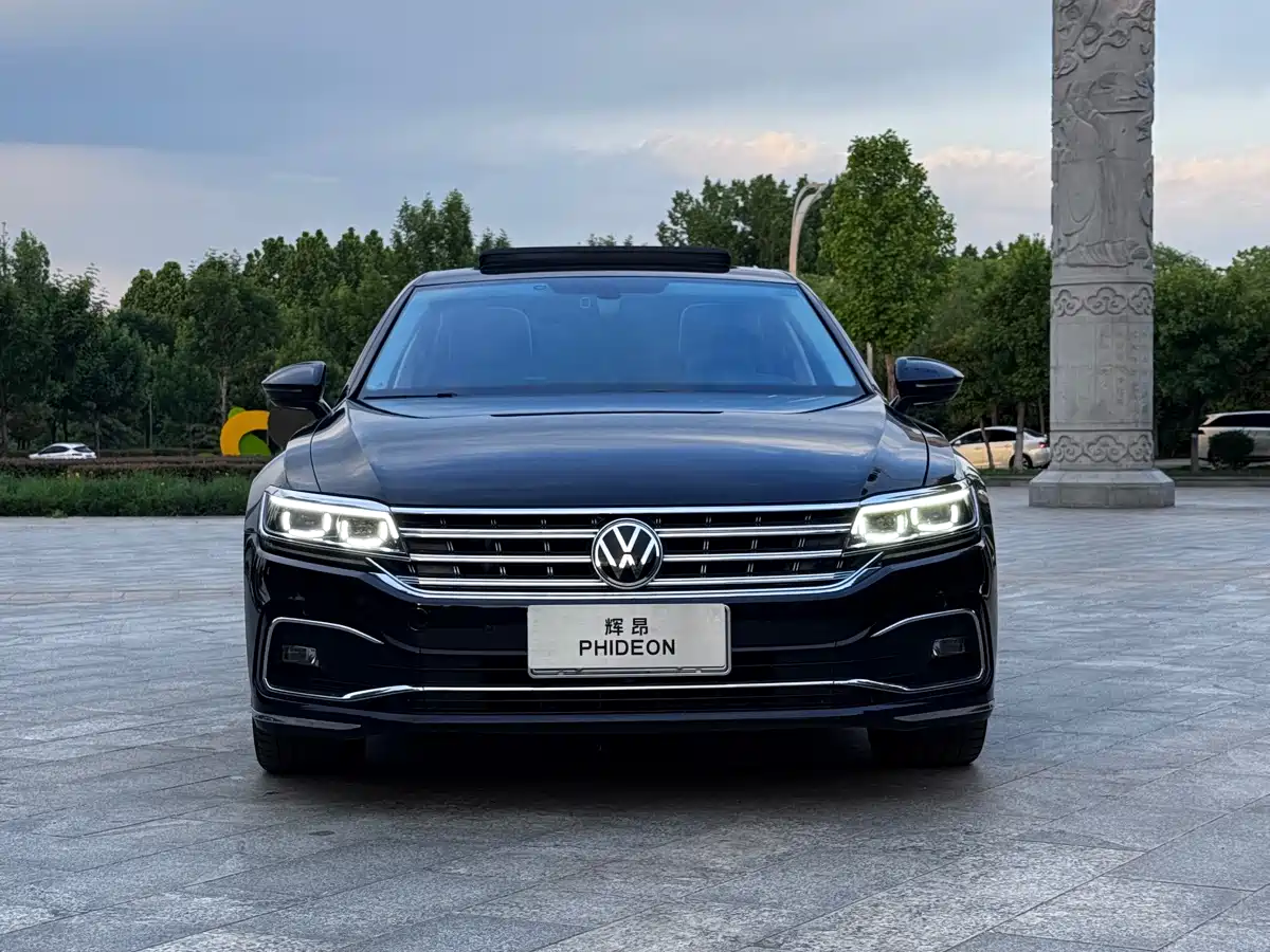 Volkswagen Phideon 2021 380TSI Premium Edition фото 2