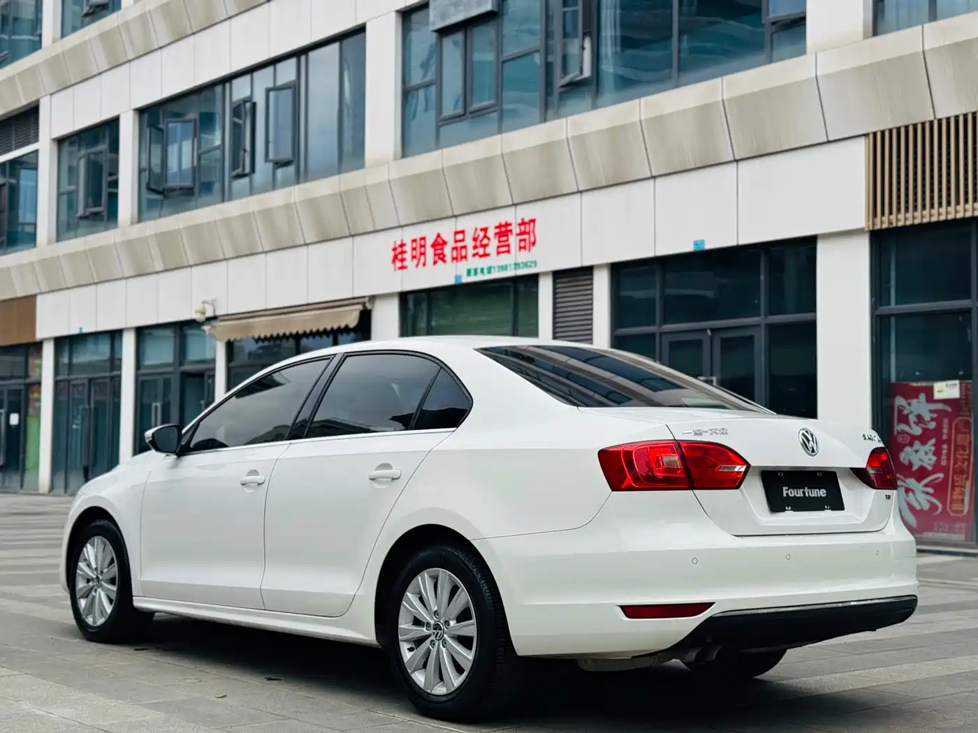 Volkswagen Sagitar 2014 1.4TSI Automatic Luxury фото 6