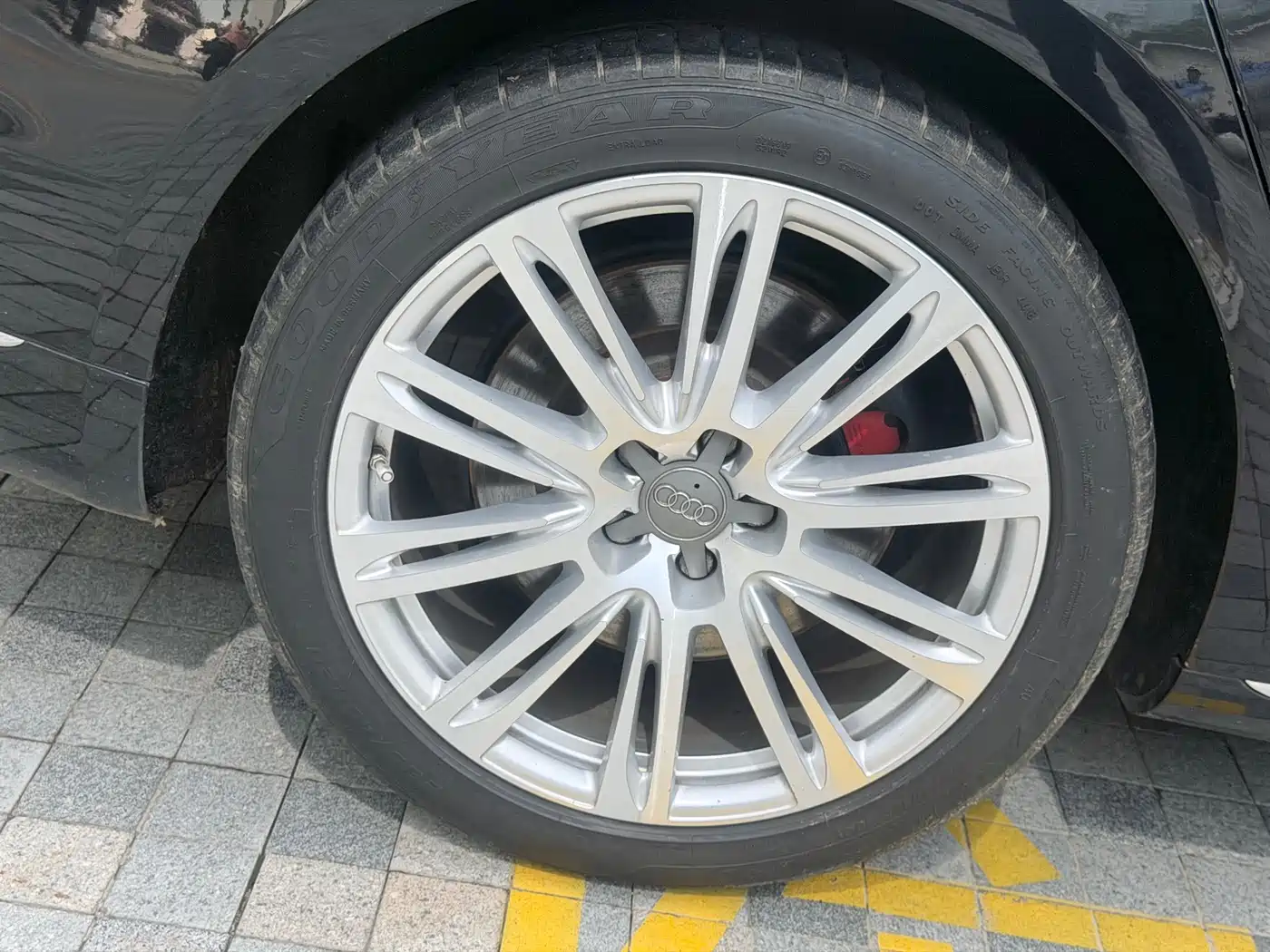 Audi A8 2014 A8L 6.3 FSI W12 quattro Flagship фото 6
