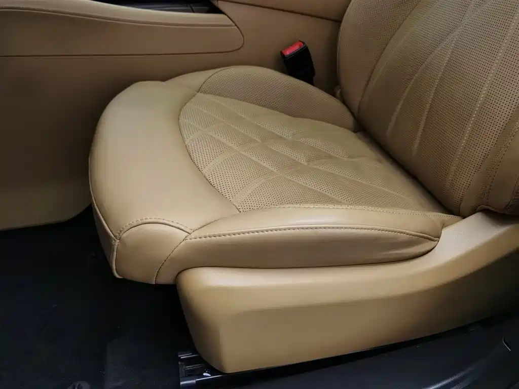 RISING AUTO FEIFAN R7