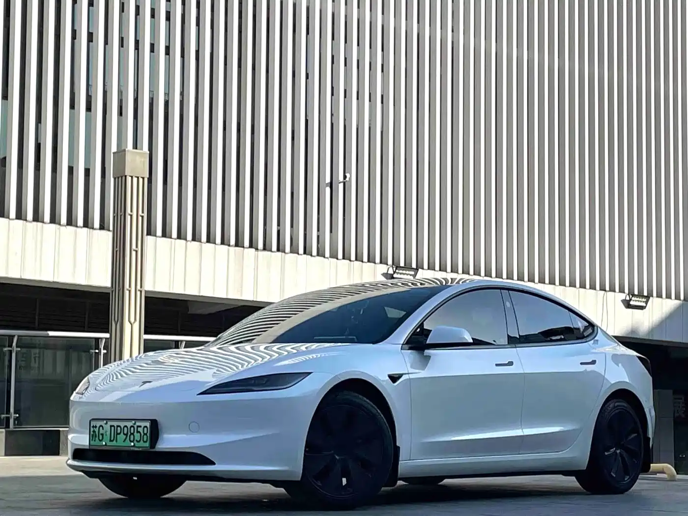 Tesla Model 3 2025 Model Rear-Wheel Drive Edition