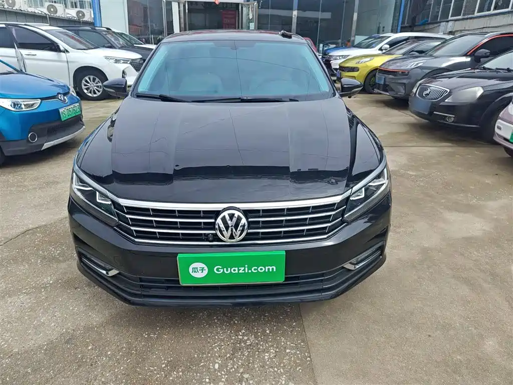 Volkswagen Passat 2016 280TSI DSG Honor Edition фото 3