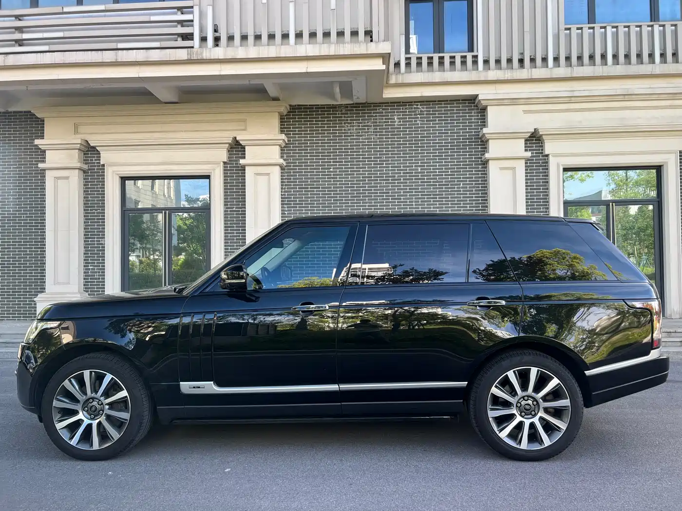 Land Rover Range Rover 2015 5.0 SC V8 AB Prestigious Genesis Extended Edition фото 7