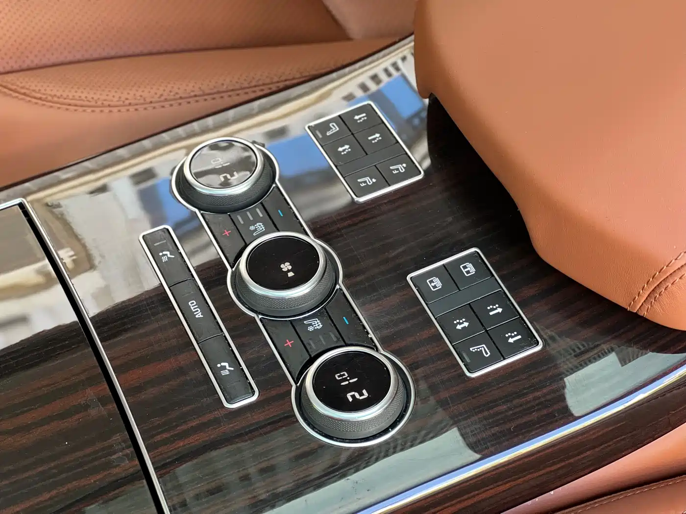 Land Rover Range Rover 2015 5.0 SC V8 AB Prestigious Genesis Extended Edition фото 16