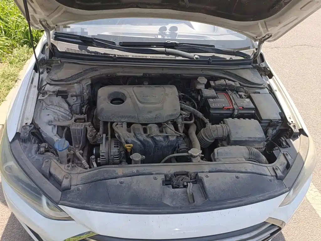Hyundai Elantra 2016 Model 1.6L Automatic Smart Elite фото 11