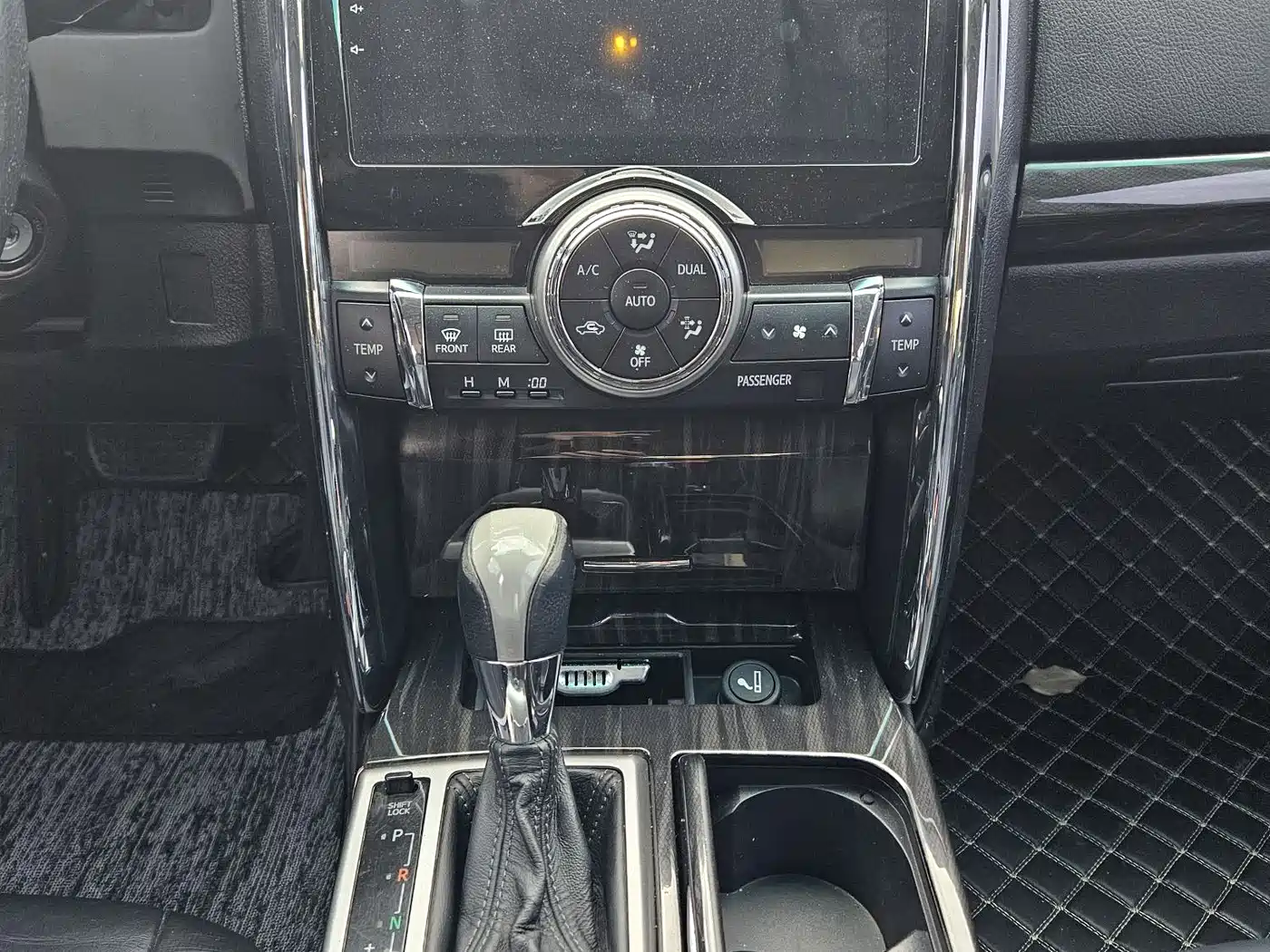 Toyota Reiz 2010 2.5S Elegance Elite Edition фото 11