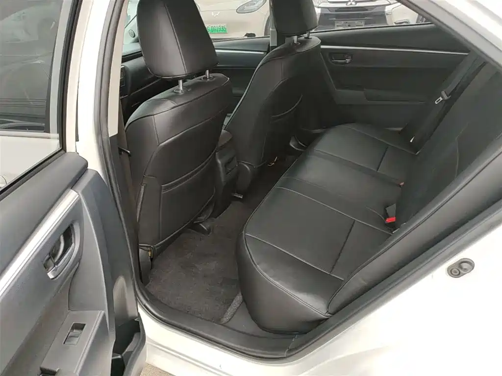 Toyota Corolla 2017 Facelift 1.2T S-CVT GL фото 17