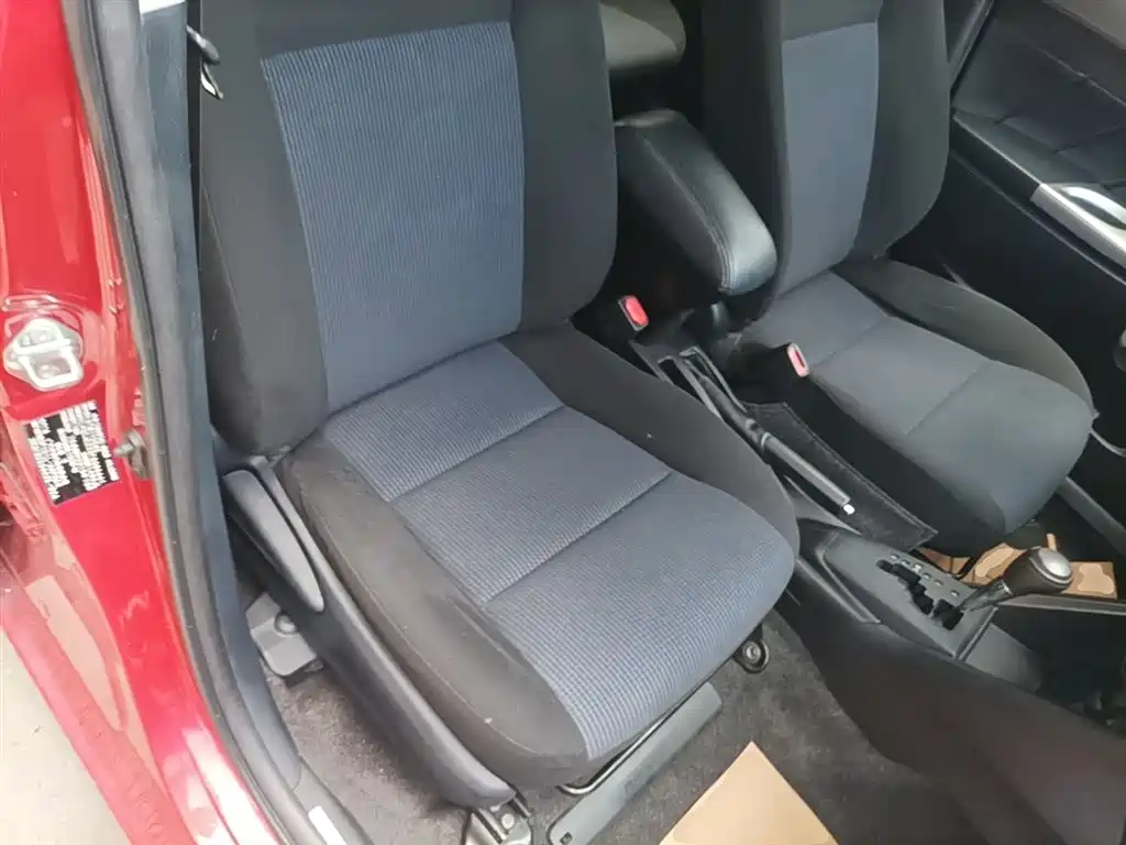 Toyota YARiS L Zhi Xuan 2015 1.5E Auto Charming Edition фото 25