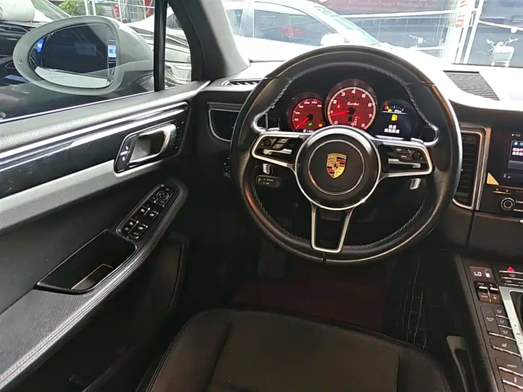 Porsche Macan 2017 Macan S 3.0T фото 10