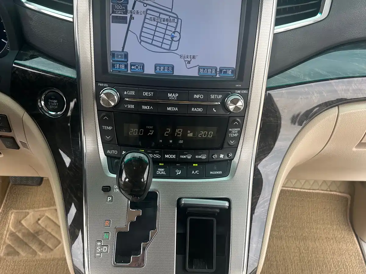 Toyota Alphard 2012 3.5L Luxury Edition фото 18