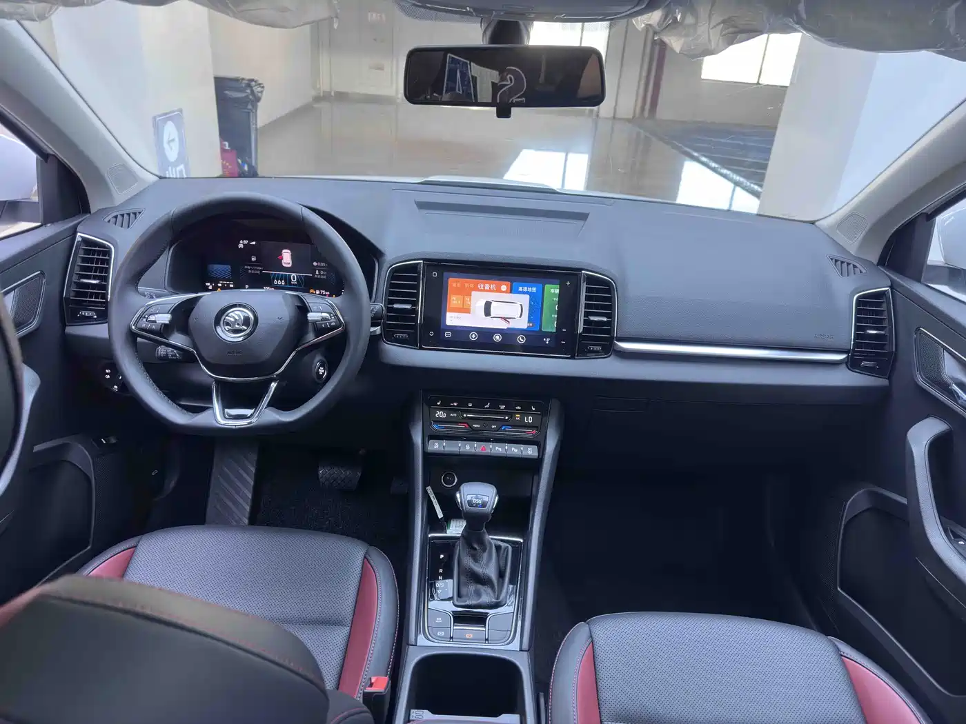 Škoda Karoq 2022 TSI280 Luxury Edition фото 17
