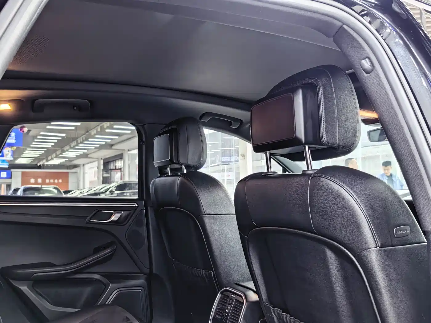 Porsche Macan 2018 Macan 2.0T фото 11