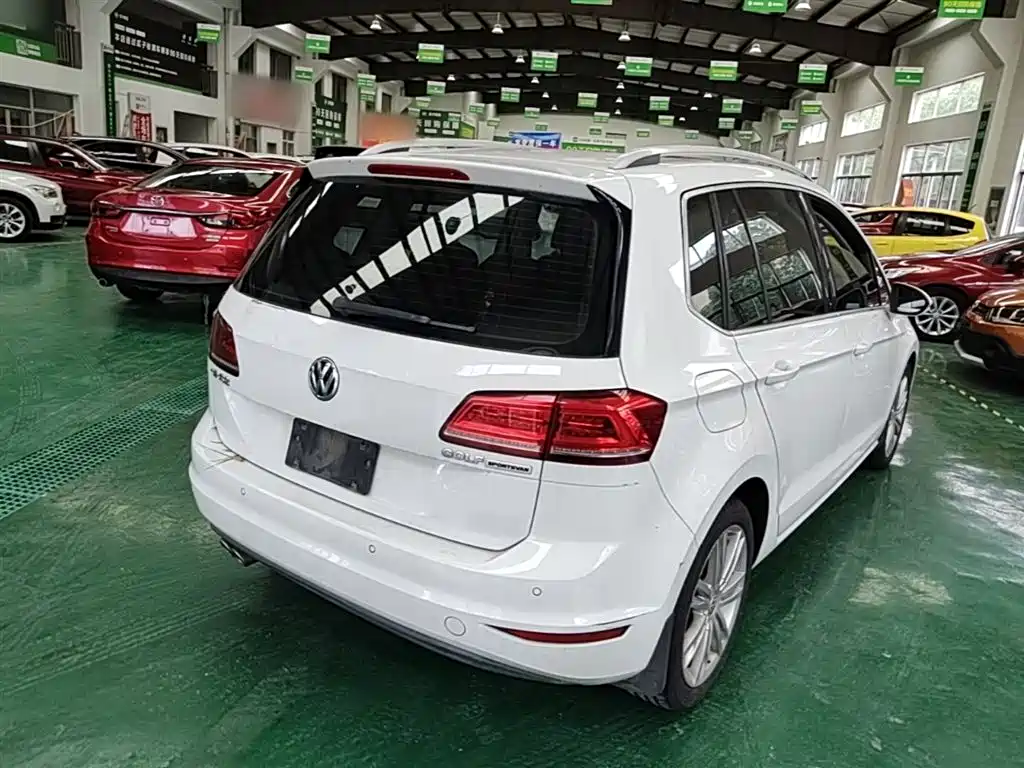 Volkswagen Golf Sportsvan 2016 280TSI Automatic Luxury фото 7