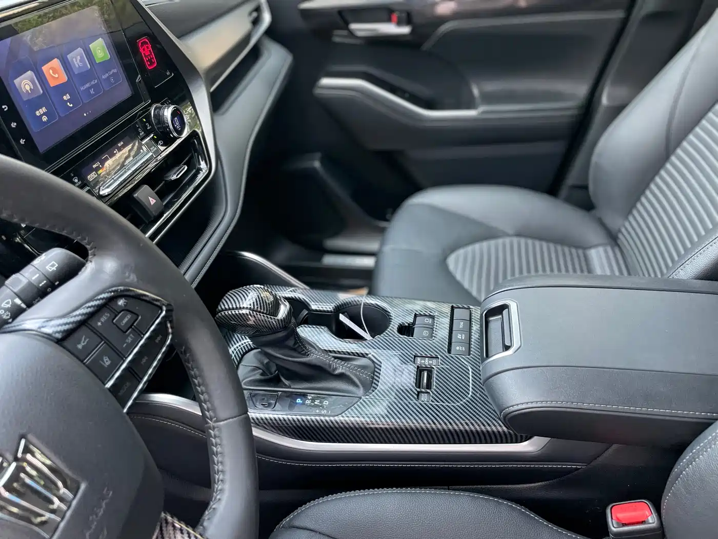 Toyota Crown Kluger 2023 2.5L HEV AWD Luxury Edition фото 11
