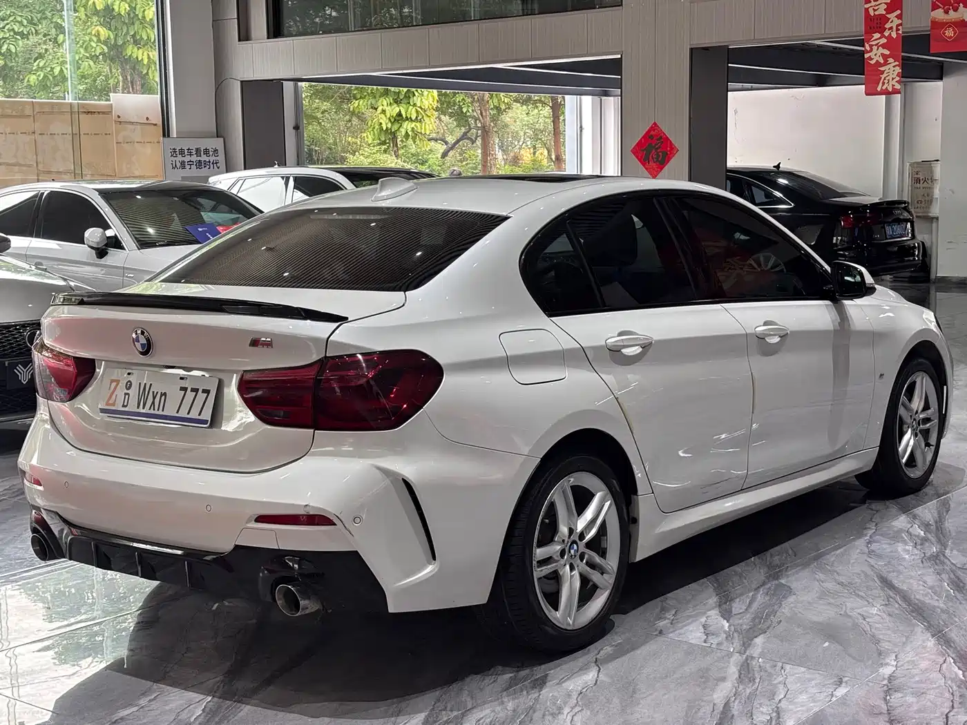 BMW 1 Series 2019 118i M Sport Package фото 34