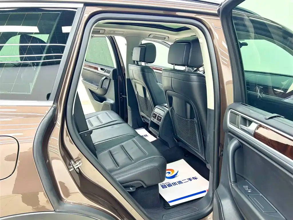 Volkswagen Touareg 2011 3.0TSI Comfort фото 15