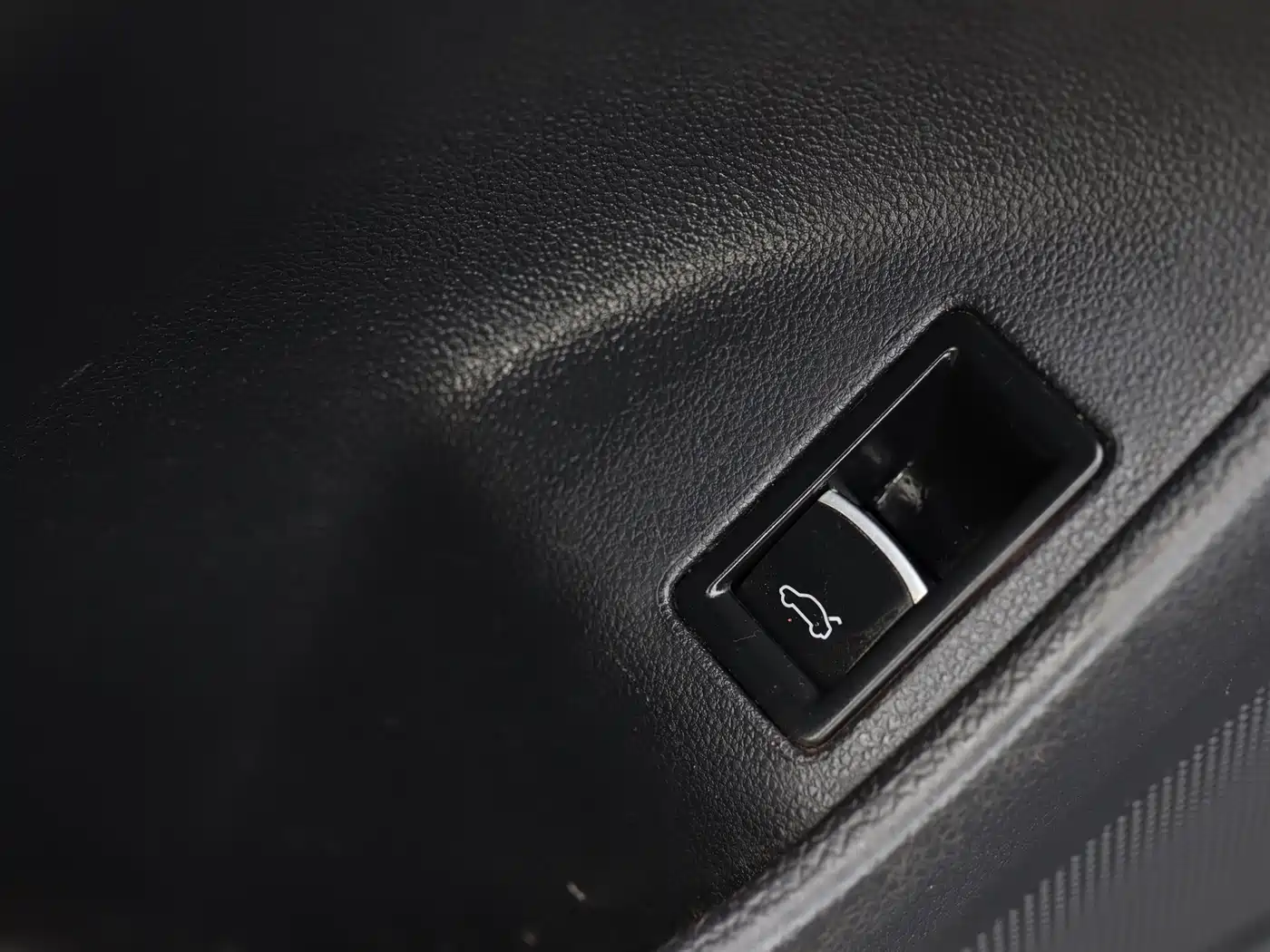 Volkswagen Sagitar 2014 Facelift 1.6L Automatic Comfort фото 20