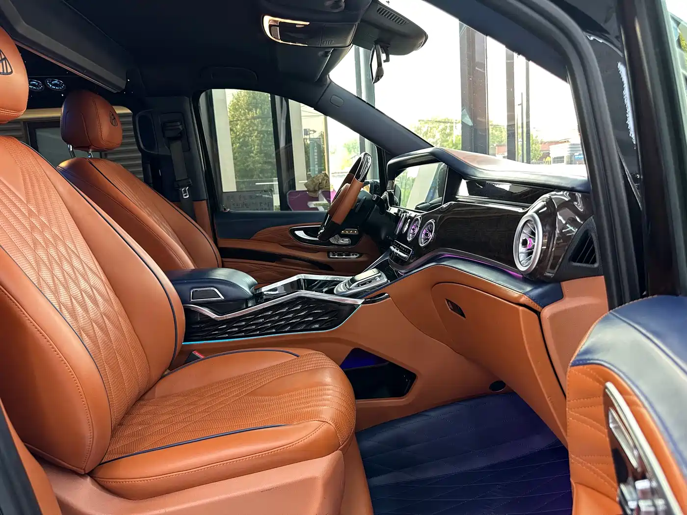 Mercedes-Benz Vito 2023 2.0T Business 7-Seater фото 24