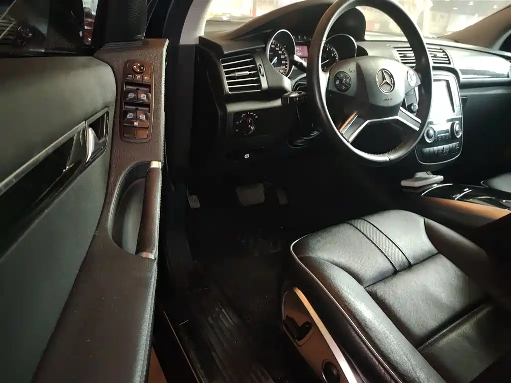 Mercedes-Benz R-Class 2017 R 320 4MATIC Business Collector's Edition фото 16