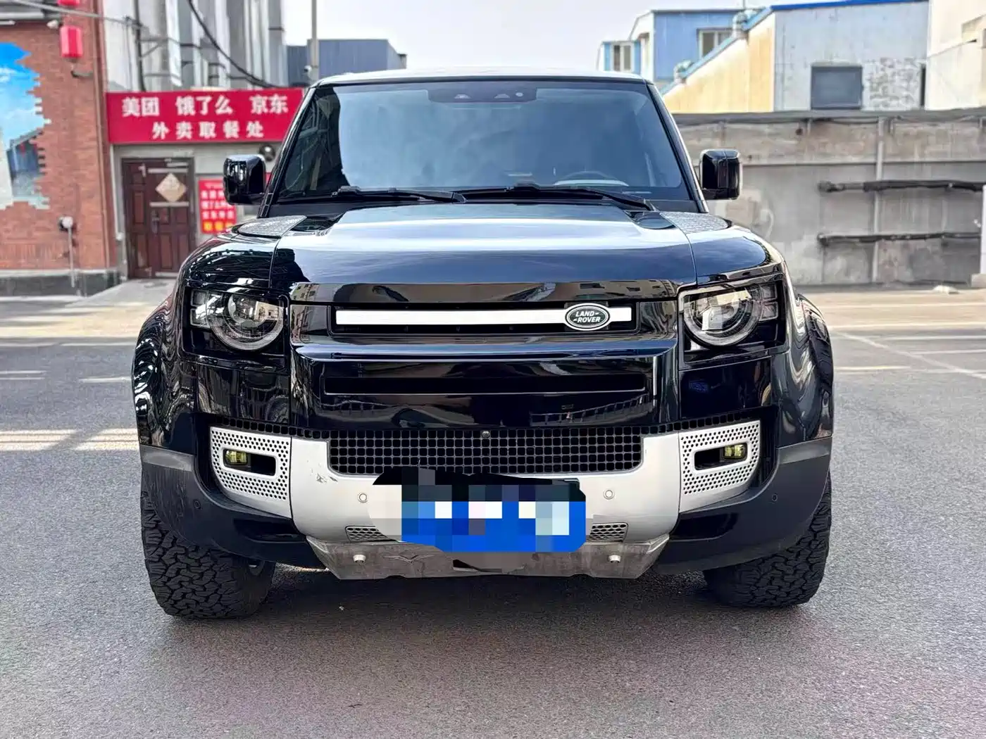 Land Rover Defender 2020 Model 110 P400 HSE фото 2