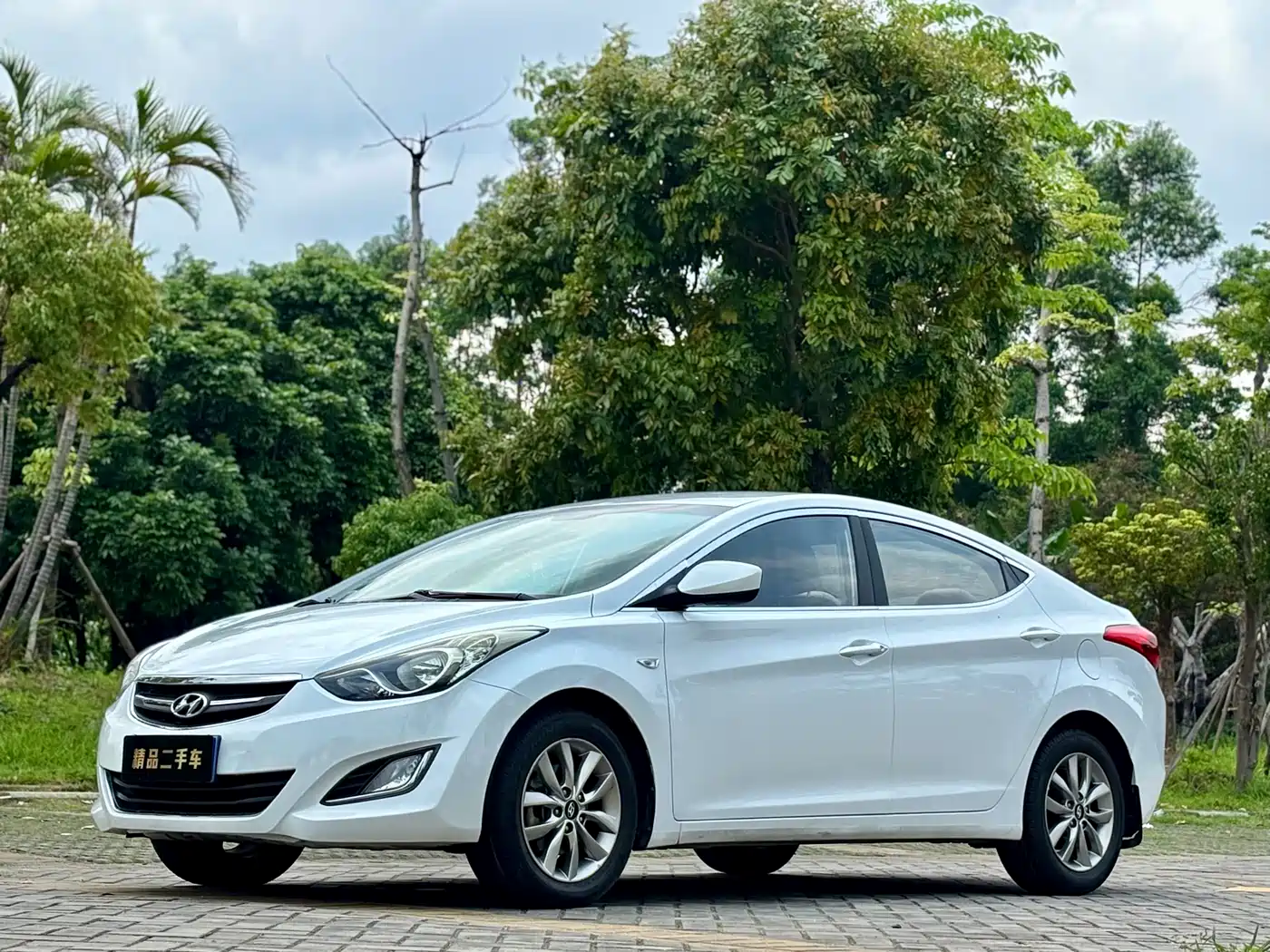 Hyundai Langdong 2016 1.6L Automatic Smart Edition