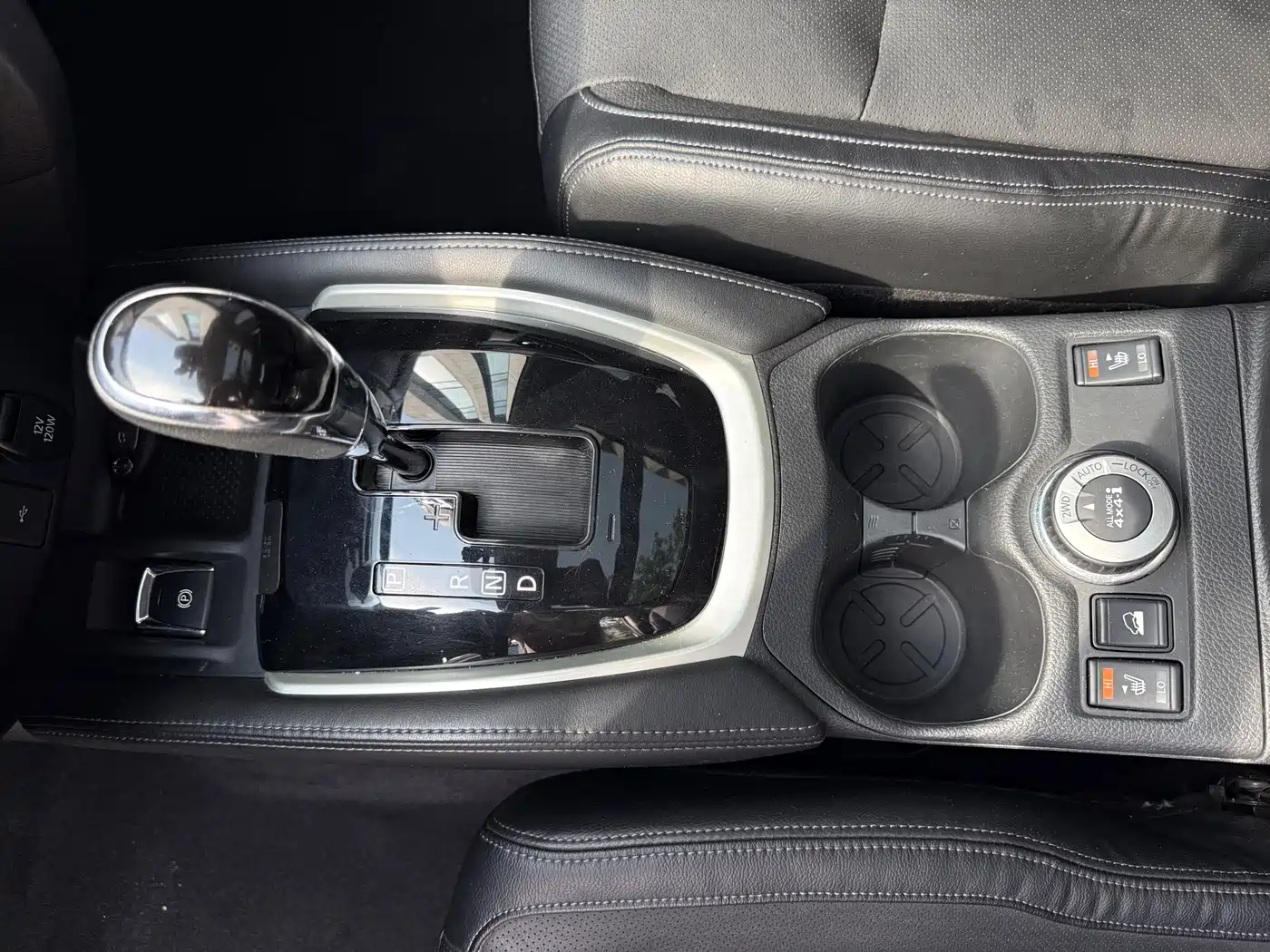 Nissan X-Trail 2019 2.5L CVT Smart Connect Luxury Edition 4WD фото 8