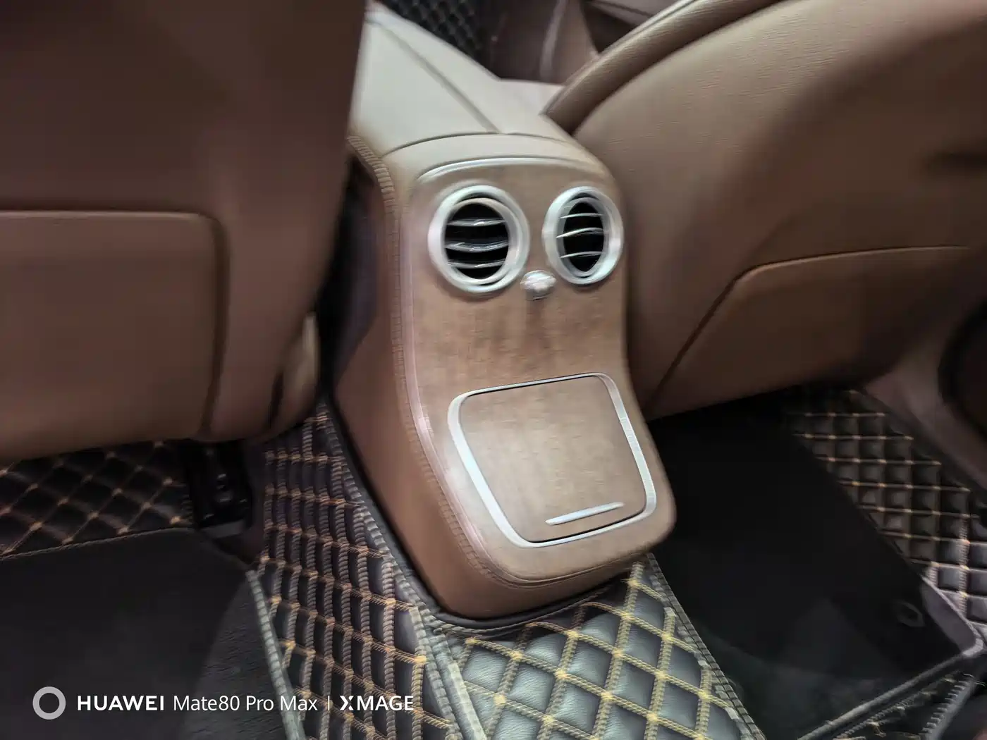 Mercedes-Benz E-Class 2023 E 260 L фото 8