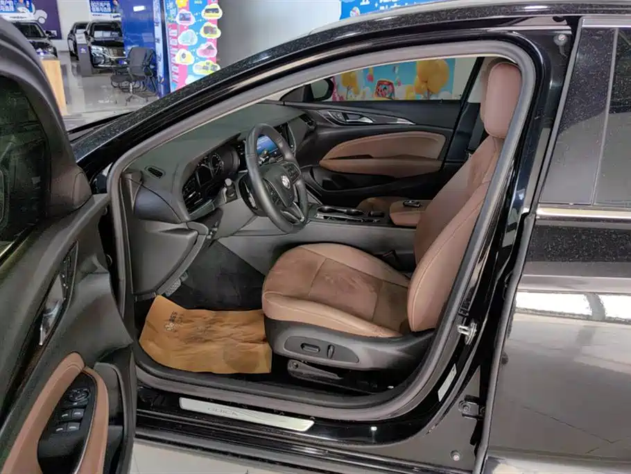 BUICK REGAL